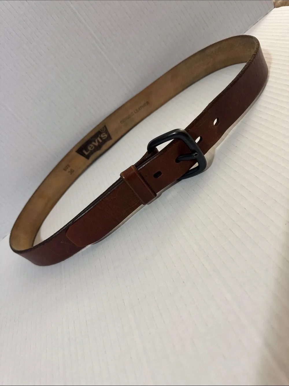 Vintage Levi's Men's Size 36 Brown Leather Belt with Black Buckle 108